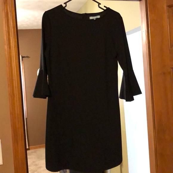 Super cute & fun little black dress - Picture 1 of 5